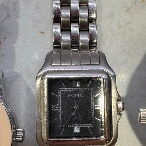 Lot of 5 Watches Men’s and Women’s - Picture 3 of 8